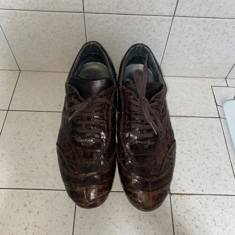 Mezlan dress sneakers brown crocodile size 8.5